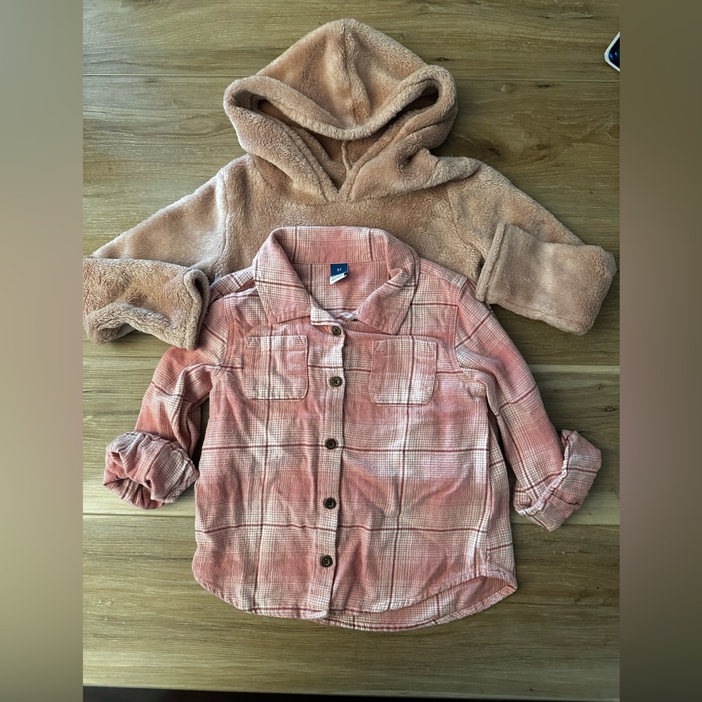 Girls Old Navy/Carters Tops 5T (2)